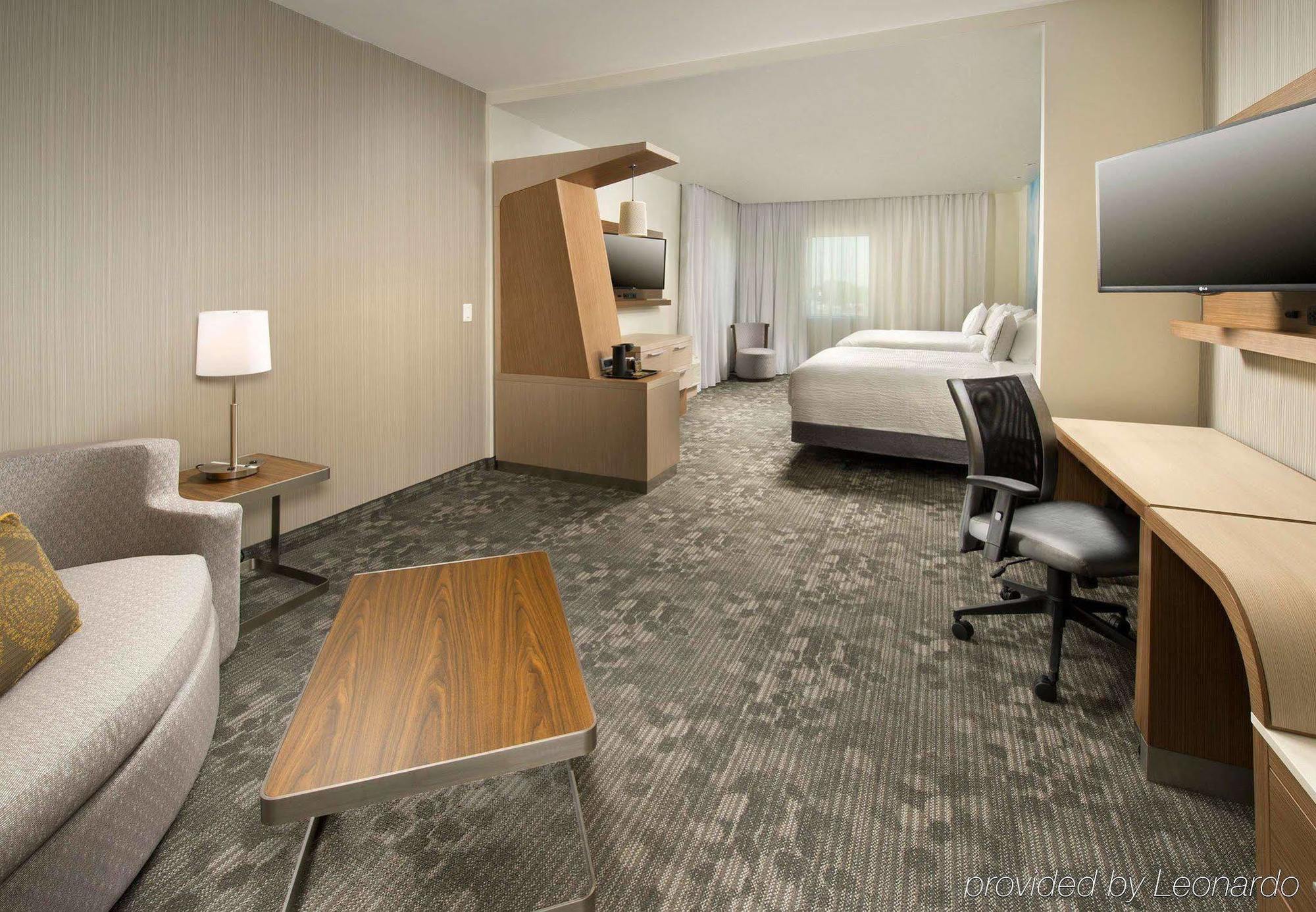 Courtyard Nw/290 Corridor
